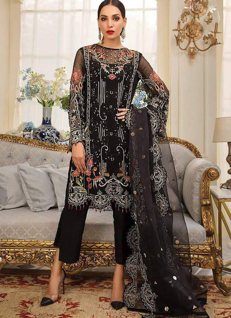 Pakistani black dress collection clearance
